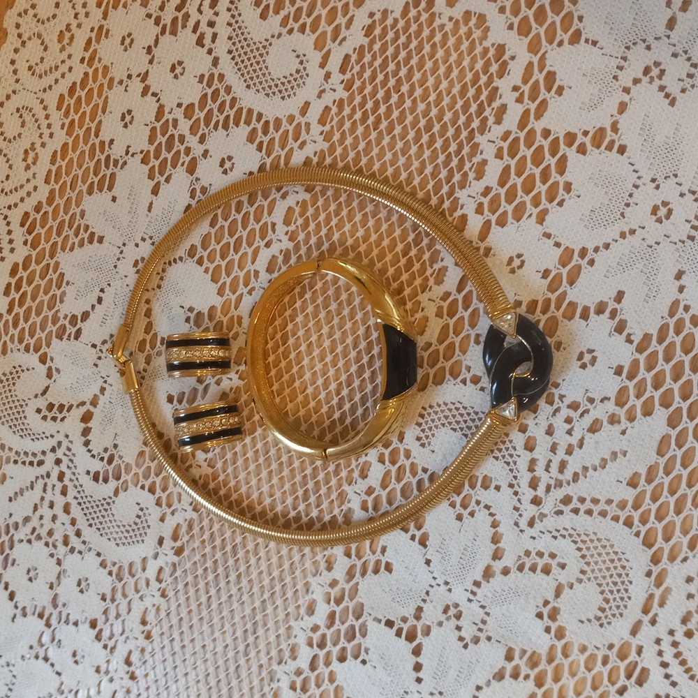Vintage Gold Tone Necklace Set